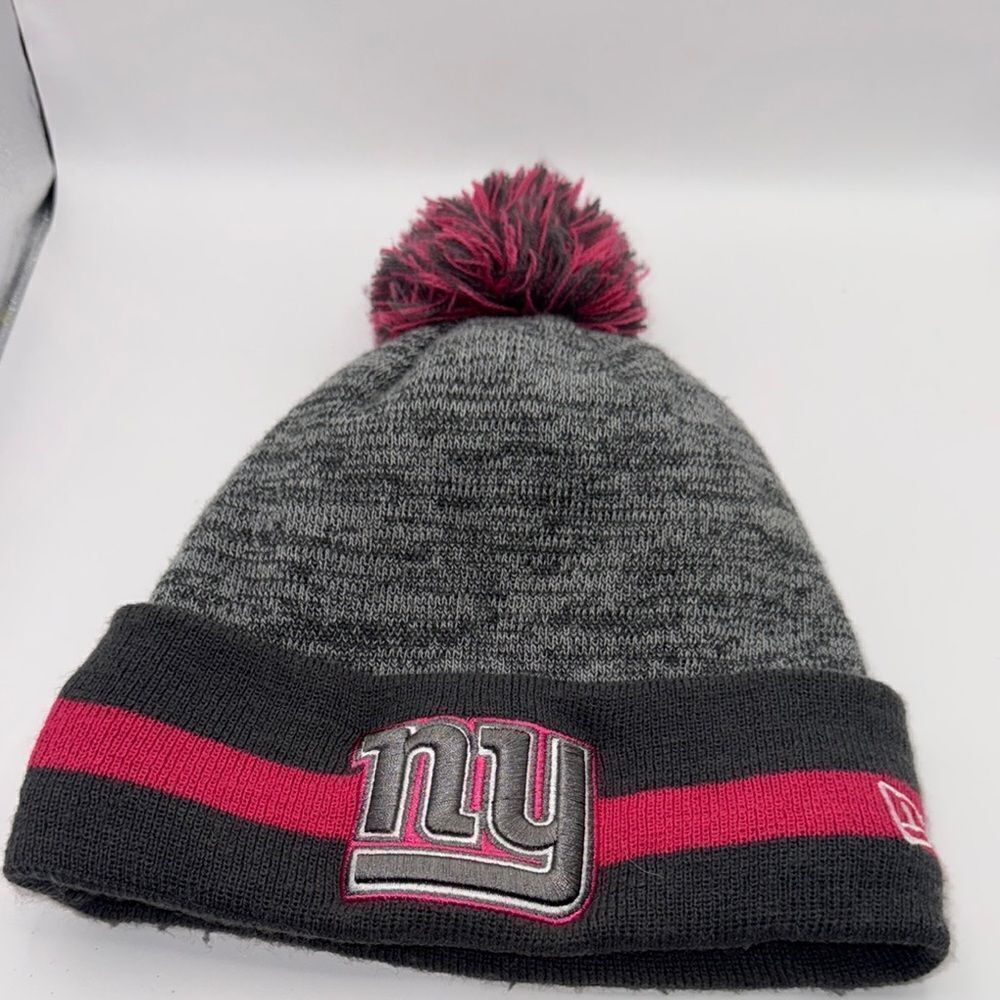 New York Giants Gray and Pink Beanie thermal lined
